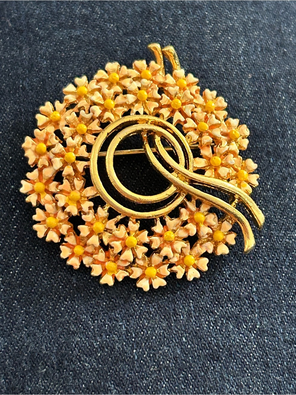 4/$100 daisy flower Gold and Pink Floral Cluster Brooch - Women Jewelry